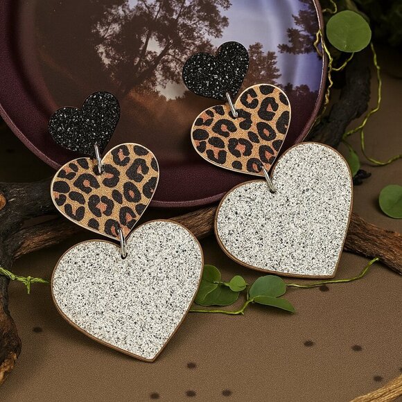 🆕Chic Leopard Print Triple Heart Dangle Earrings Cute Trendy Glitter & Glam! ✨ - Picture 3 of 11